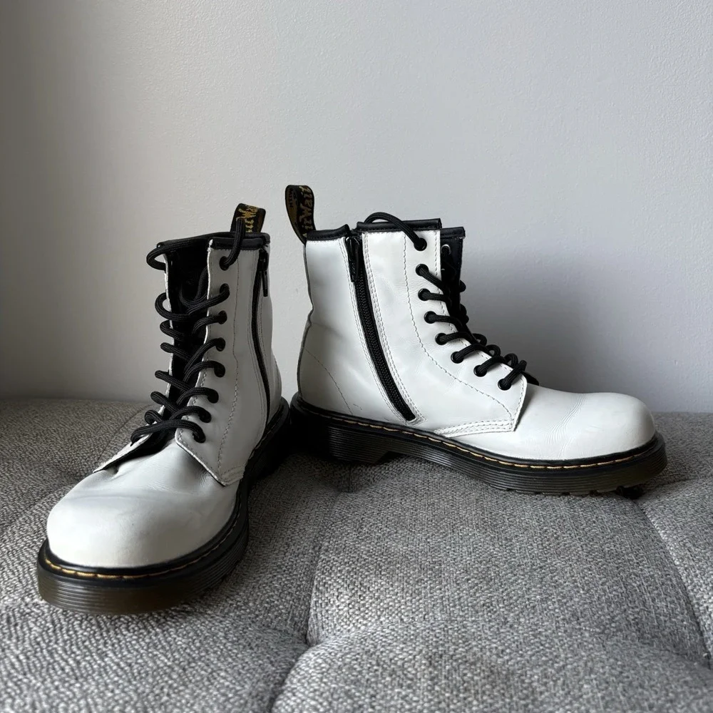 Dr. Martens Youth‎ Zavala White Leather Combat Boots AirWair Sz4